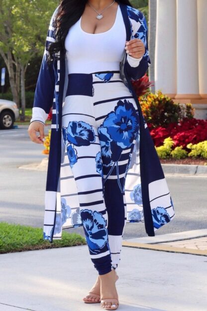 Printed 2 Piece Set w/ Cloak & Leggings - Image 4