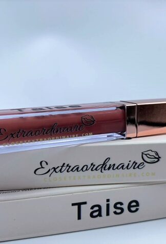 Extraordinaire Taise Liquid Matte Lipstick