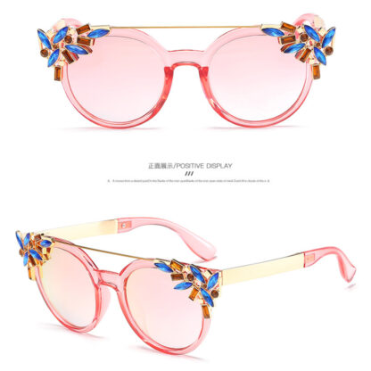 Oceans Rise Stylish Sunglasses - Image 2