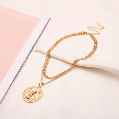 London Lion Necklace - Image 3