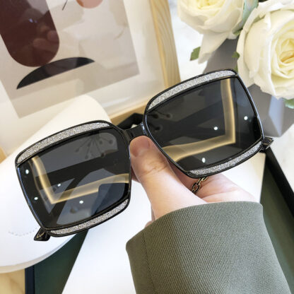 I Bring Me Sunglasses - Image 5