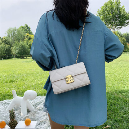 Chevy Dime Purse