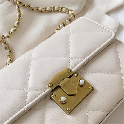 Chevy Dime Purse - Image 4