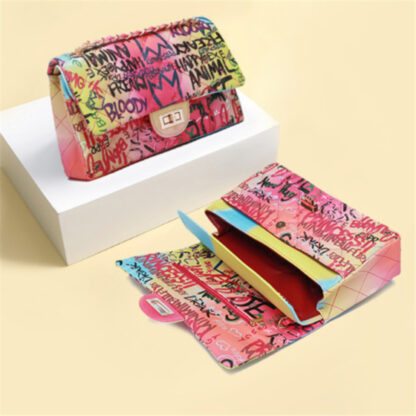 Graffiti Happy Animal Buckle Purse