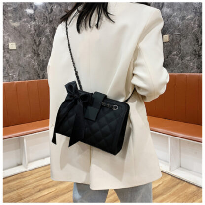 Henry Bow Purse - Image 7